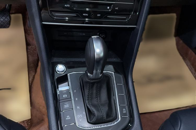 Used Volkswagen Tharu 2023 300TSI Two-Wheel-Drive Full Moon Edition
