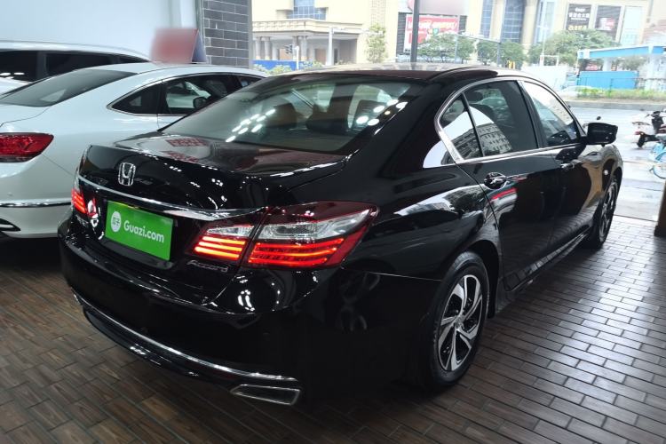 Used Honda Accord 2016 2.0L Comfort Edition
