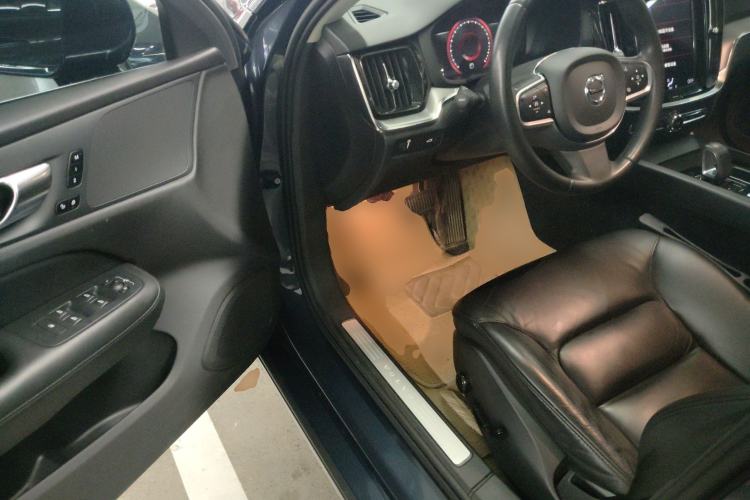 Used Volvo S60 2022 B4 Zhiyi Luxury Edition