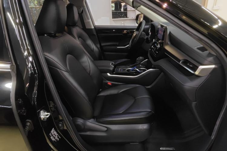 Used Toyota Highlander 2022 Dual-Engine 2.5L Two-Wheel Drive Elite Edition 7-Seater
