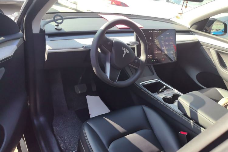 Used Tesla Model Y 2023 Rear-Wheel-Drive Version