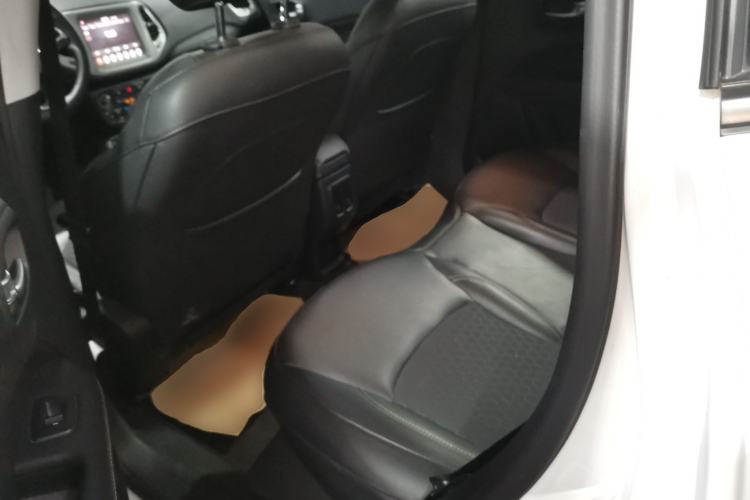 Used  Compass 2020 220T Automatic Leading Edition
