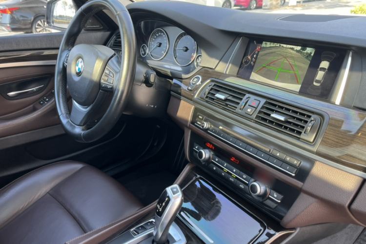 Used BMW 5 Series 2014 525Li Luxury Design Package

