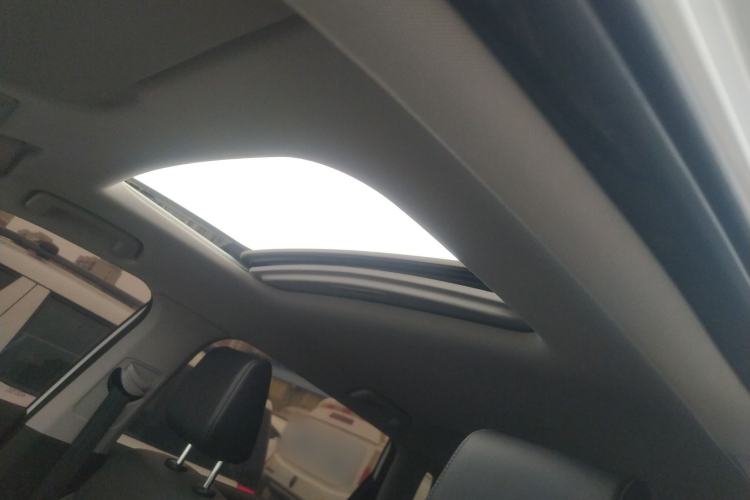 Used Wuling Asta 2022 2.0L DHT Electric-Speed Version
