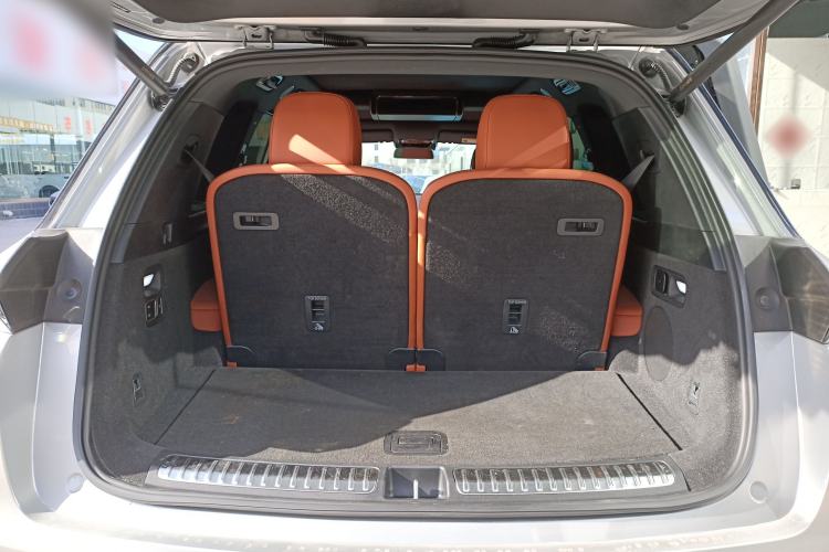 Used Li Auto L8 2023 Pro Model
