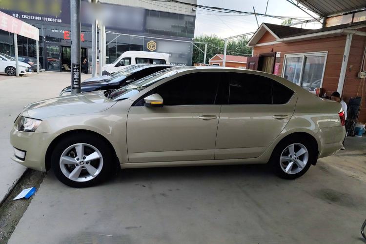 Used Skoda Octavia 2015 1.6L Automatic Yijie Edition
