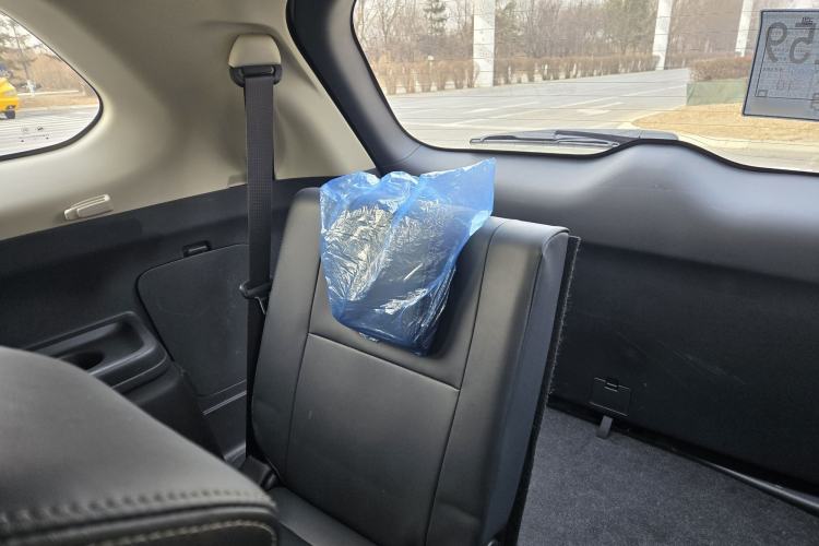 Used Mitsubishi Outlander 2019 2.4L 4x4 Zhi Xiang Edition 7 Seats China VI Standard
