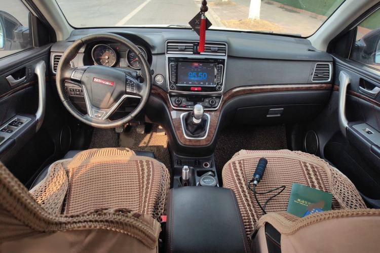 Used Haval H6 2015 Revised Version Sport Edition 1.5T Manual Transmission Two-Wheel Drive Elite Grade
