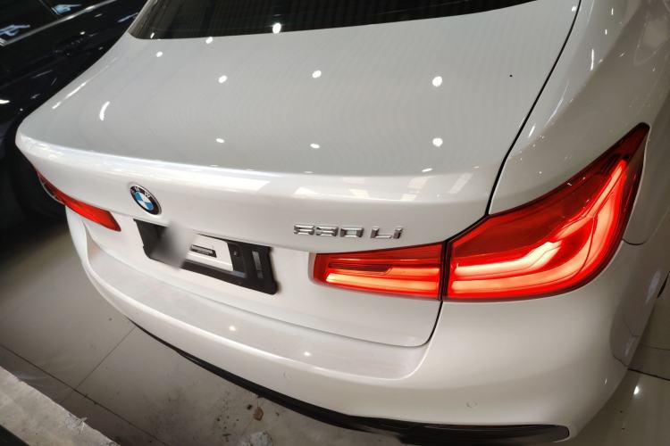 Used BMW 5 Series 2019 Facelifted 530Li Leading Edition M Sport Package
