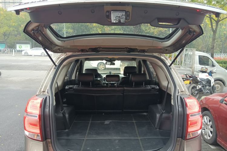 Used Chevrolet Captiva 2015 2.4L 4x4 Flagship Edition 7-Seater