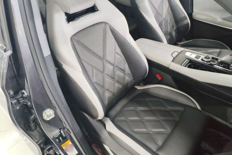 Used Changan CS75 PLUS 2023 3rd Generation 1.5T Automatic Prestige Model
