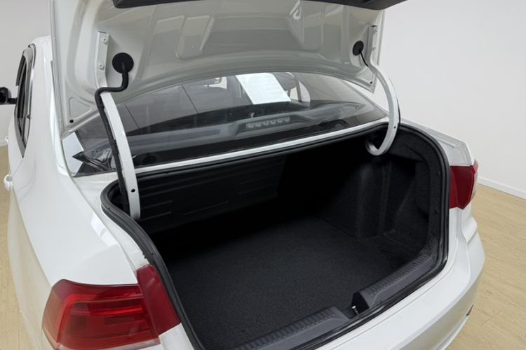 Used Volkswagen Santana 2019 1.5L Manual Fashion Edition China VI Standard
