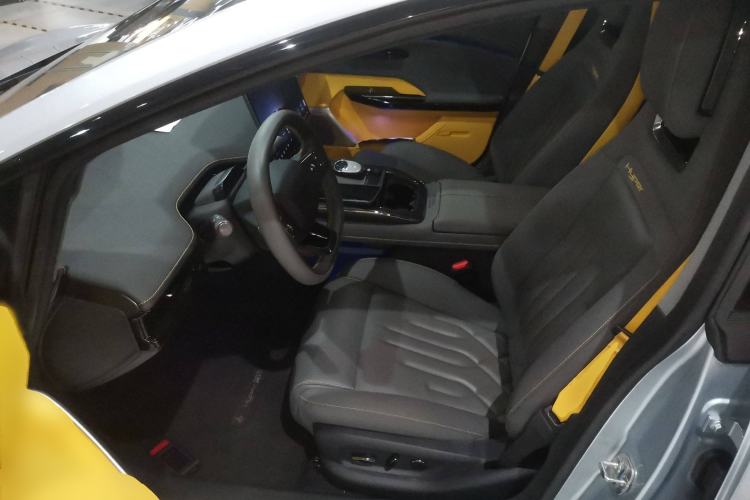 Used  GT 2023 560 Rear-Drive Seven-Wing Edition