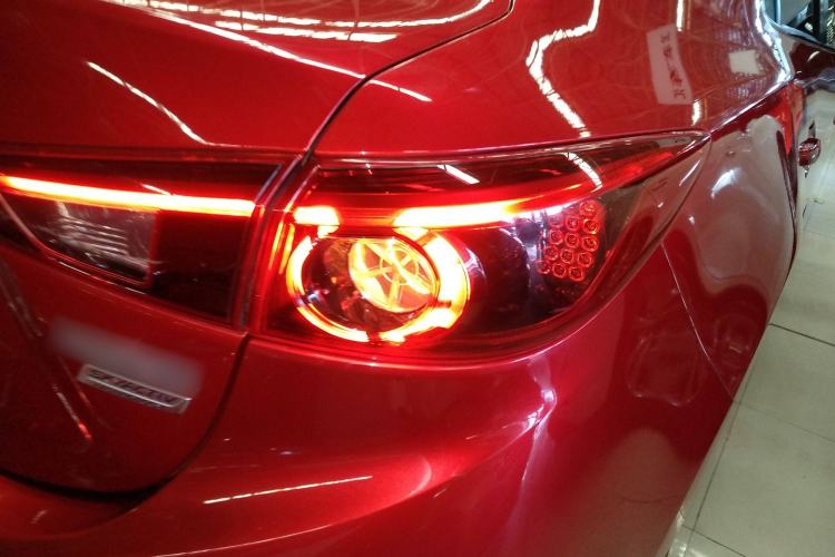 Used Mazda Mazda 3 Axela 2019 Cloud-Controlled Sedan 1.5L Automatic Luxury Model China VI Standard