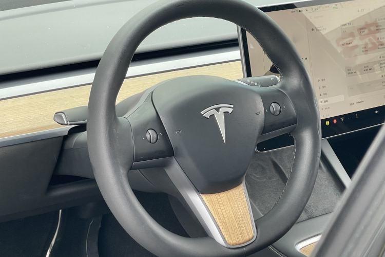 Used Tesla Model Y 2022 Rear-Wheel-Drive Version
