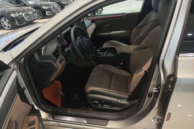 Used Lexus ES 2025 200 Premium Edition