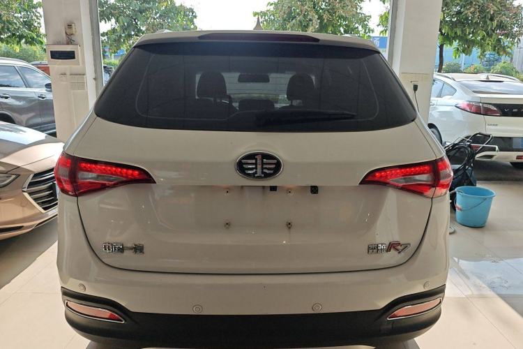 Used FAW Senya R7 2017 1.6L Manual Luxury Model
