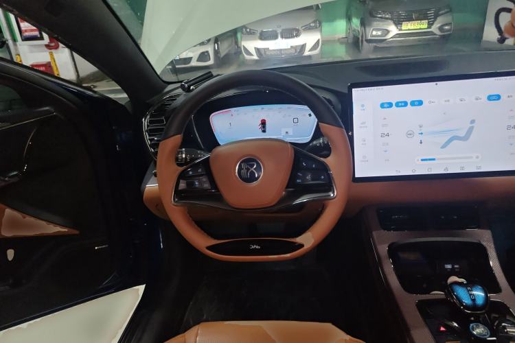 Used BYD Han 2022 DM-i 121KM Luxury Model