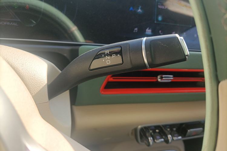 Used ORA Good Cat 2023 401 km Standard Range Luxury Version Lithium Iron Phosphate