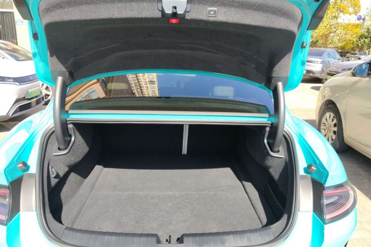 Used  SU7 2024 Rear-Drive Long-Range Intelligent Driving Version
