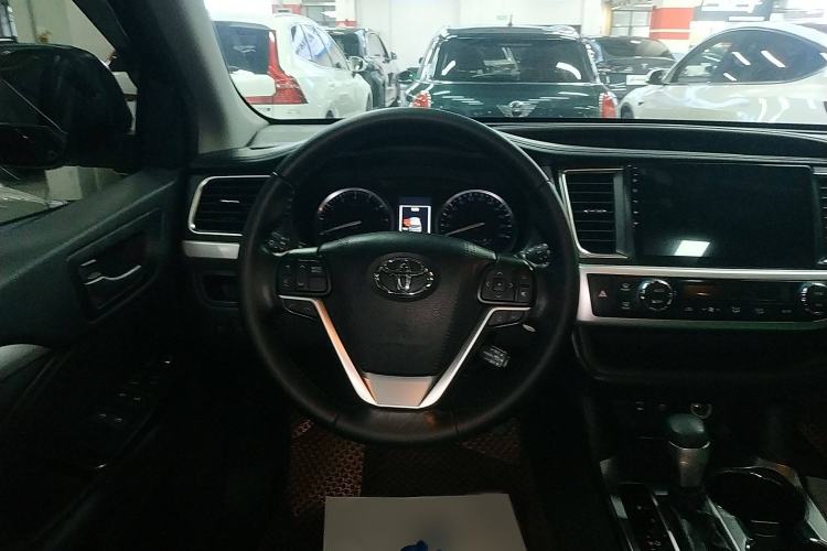 Used Toyota Highlander 2018 2.0T Four-Wheel Drive Luxury Version 7 Seats China VI Standard