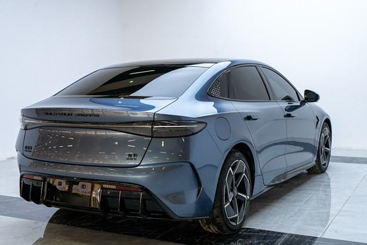 Used BYD Seal 2022 650 km All-Wheel-Drive Performance Version
