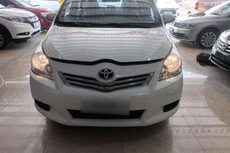 Used Toyota Verso 2014 Starlight 180E CVT Elite Edition
