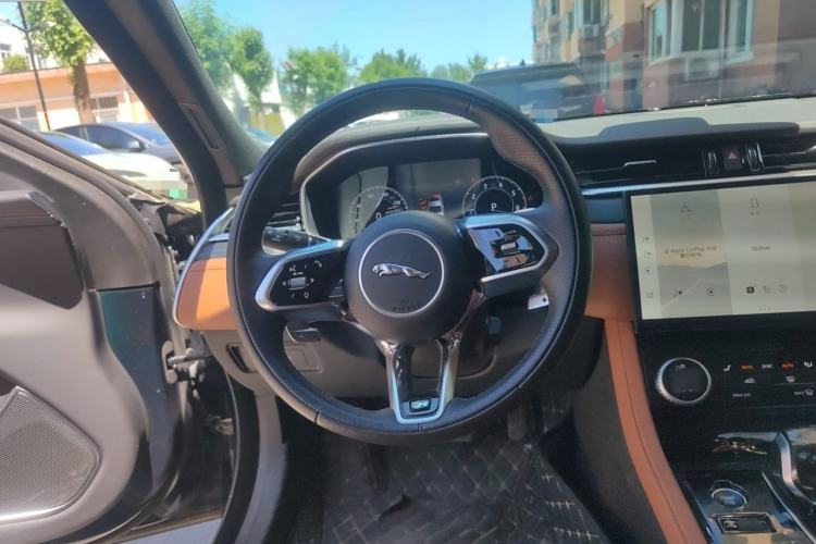 Used Jaguar XFL 2023 XFL 2.0T P250 Two-Wheel-Drive Elite Sport Gold Edition
