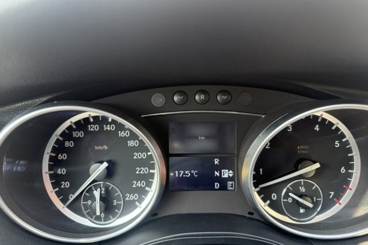 Used Mercedes-Benz R-Class 2017 R 320 4MATIC Business Edition Prestige Model