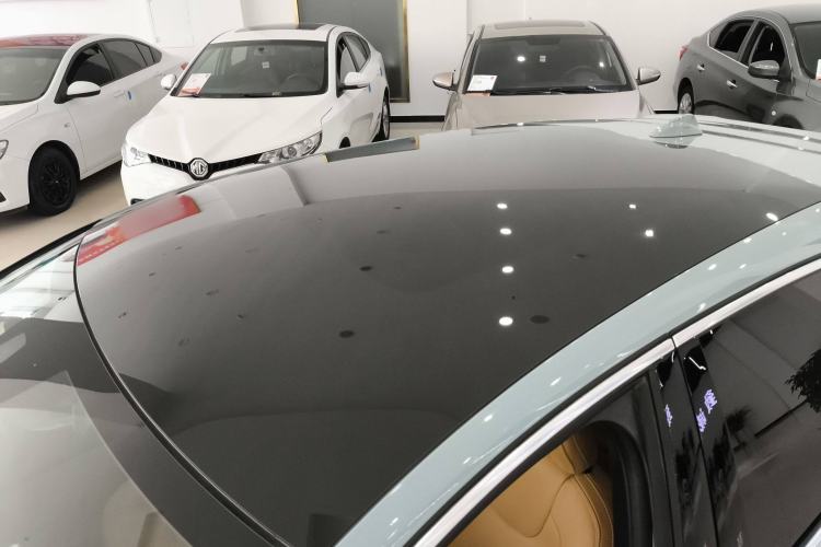 Used Volvo V40 2018 T4 Zhiya Edition
