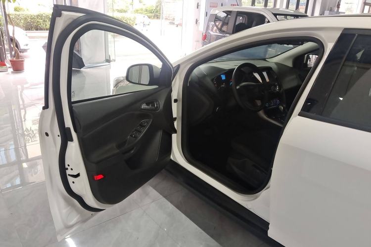 Used Ford Focus 2017 Hatchback 1.6L Automatic Comfort Plus SmartDrive Edition