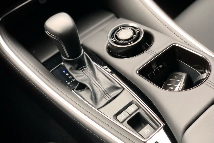 Used Toyota Avalon 2024 2.0L Ambition Edition
