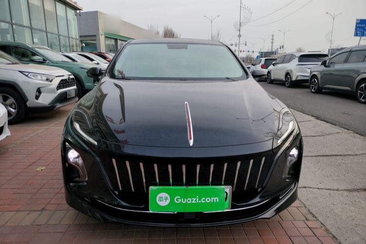 Used Hongqi E-QM5 2022 431 km Charge & Enjoy Edition