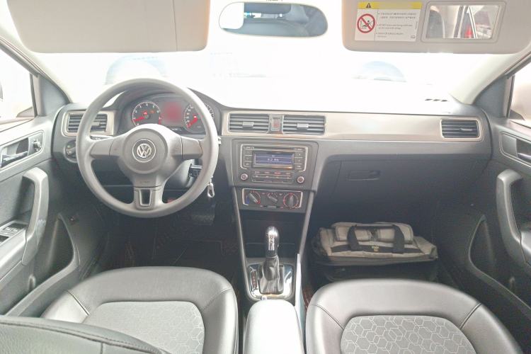 Used Volkswagen Santana 2015 1.6L Automatic Comfort Edition
