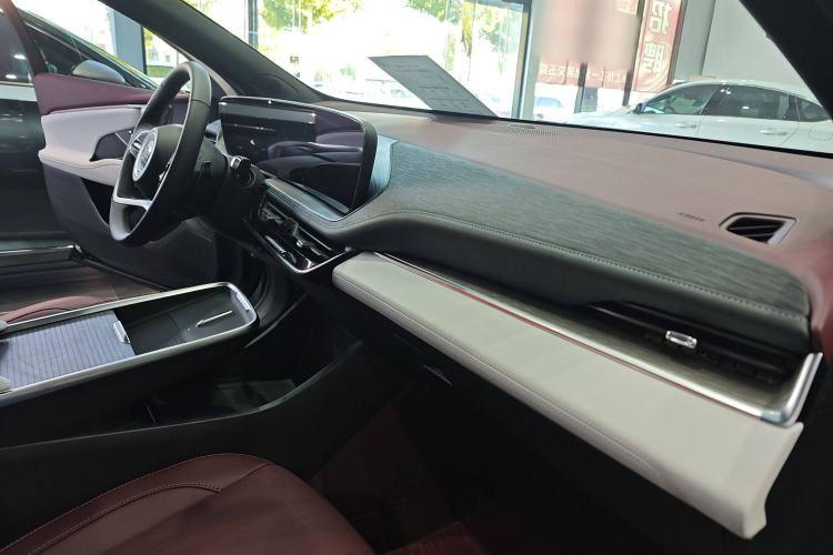 Used Buick LaCrosse 2025 28T Platinum Edition
