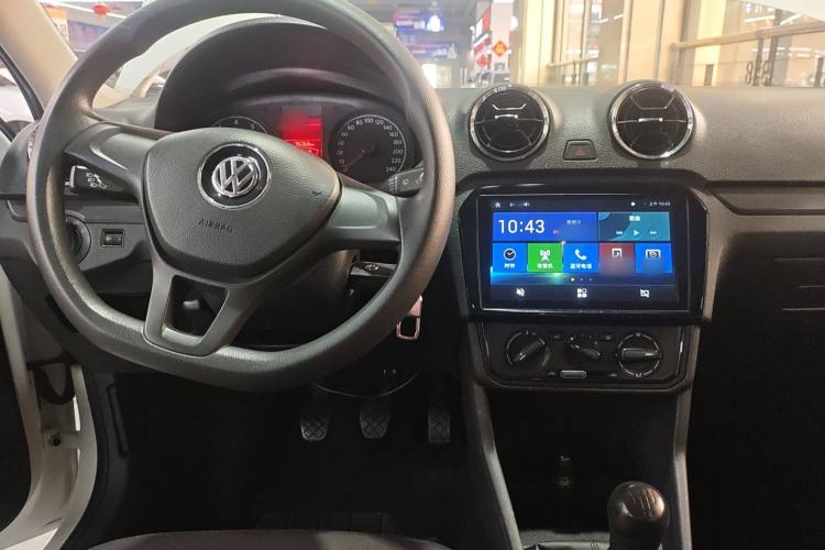 Used Volkswagen Jetta 2017 1.5L Manual Fashion Edition
