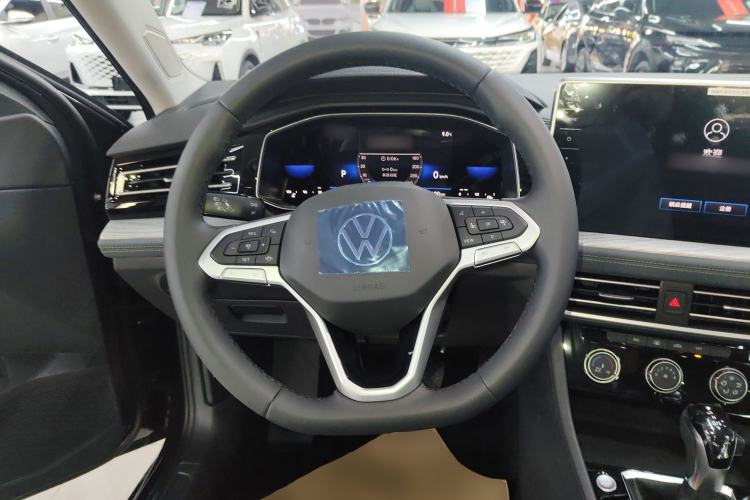 Used Volkswagen Sagitar 
