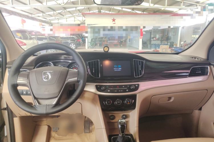 Used Baojun 730 2016 1.5L Manual Comfort Version 7 Seats China V Emission Standard