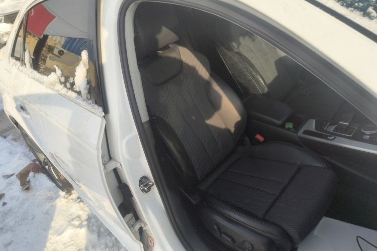 Used Audi A4L 2018 30th Anniversary Edition 40 TFSI Sport Edition
