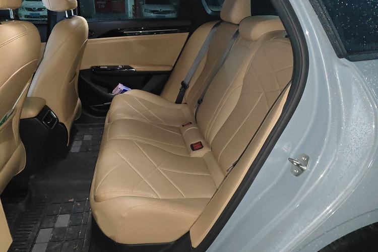 Used  L6 2023 60km PLUS
