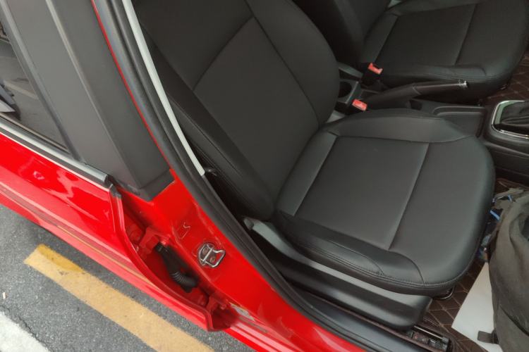 Used Volkswagen Polo 2016 1.6L Automatic Comfort Model
