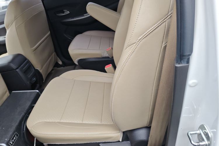 Used Wuling Hongguang 2019 1.5L S Comfort Edition China VI LAR
