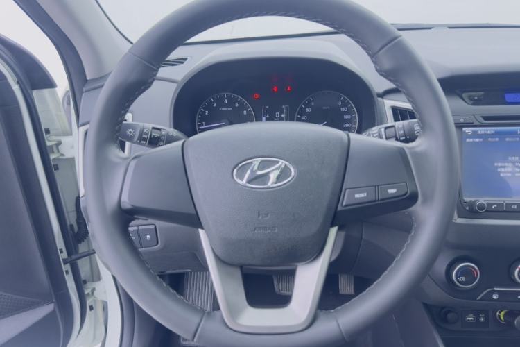 Used Hyundai ix25 2015 1.6L Automatic Two-Wheel Drive Smart GLS Trim
