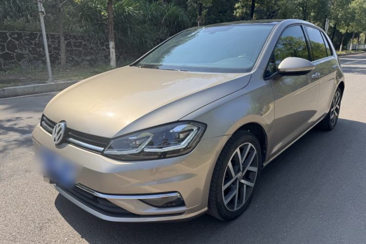 Used Volkswagen Golf 2018 230TSI Automatic Luxury Version
