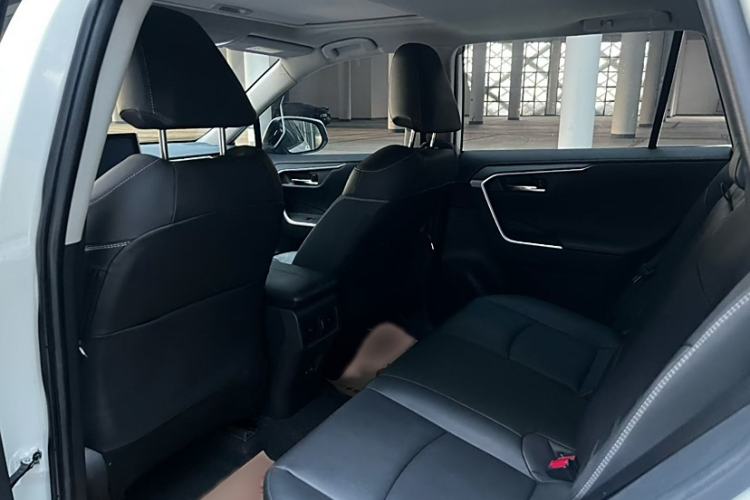 Used Toyota RAV4 2021 2.0L CVT Two-Wheel Drive Fashion PLUS Edition
