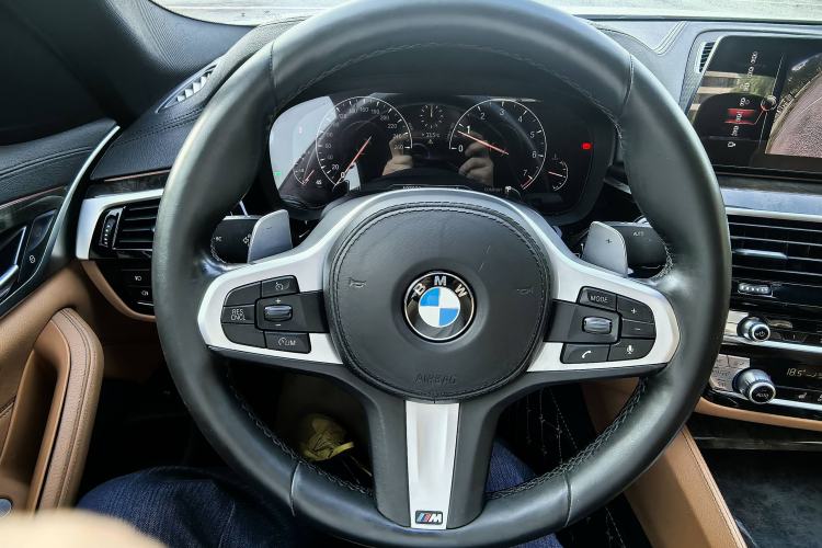 Used BMW 5 Series 2019 530Li Leading Model M Sport Package
