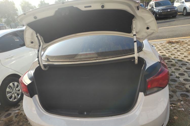 Used Hyundai Elantra 2016 1.6L Automatic Smart Version