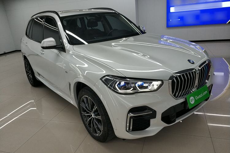 Used BMW X5 2022 Restyled xDrive 30Li Luxury Version M Sport Package
