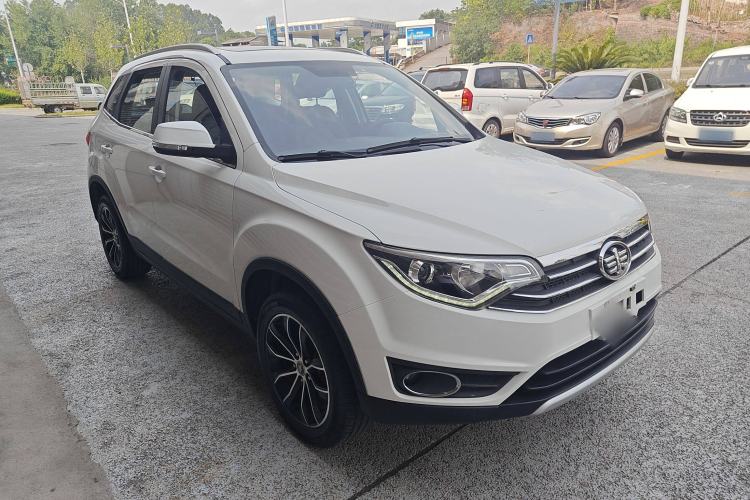 Used FAW Senya R7 2017 1.6L Manual Luxury Model
