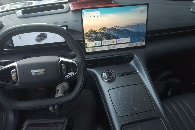 Used  E5 2024 530km Starship Edition
